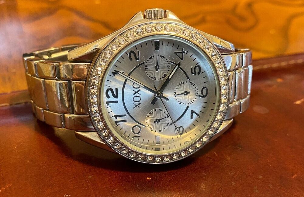 VTG Women's Two Tone XOXO Bracelet Watch, Hinged Band, MOP Face